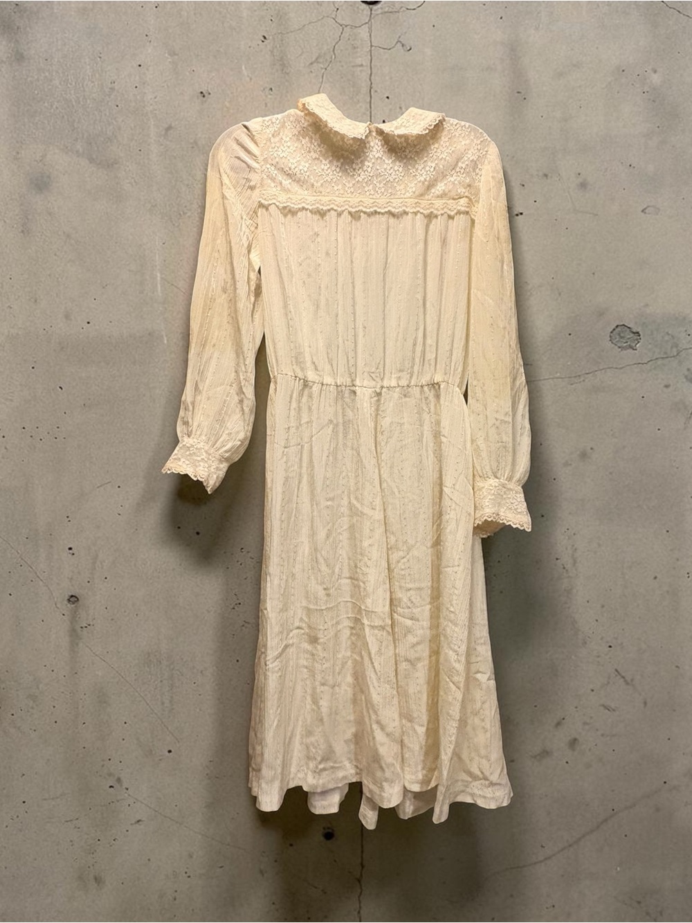 True Vintage 70s Ivory Lace-Detail Long Sleeve Dress